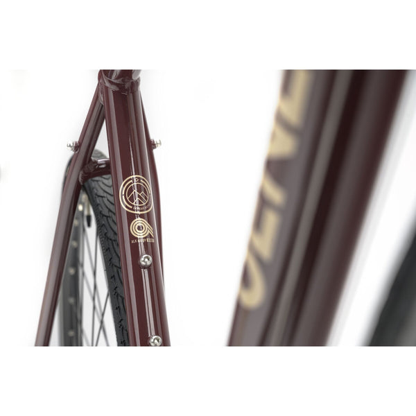 Genesis Broadway Flat Bar City Bike
