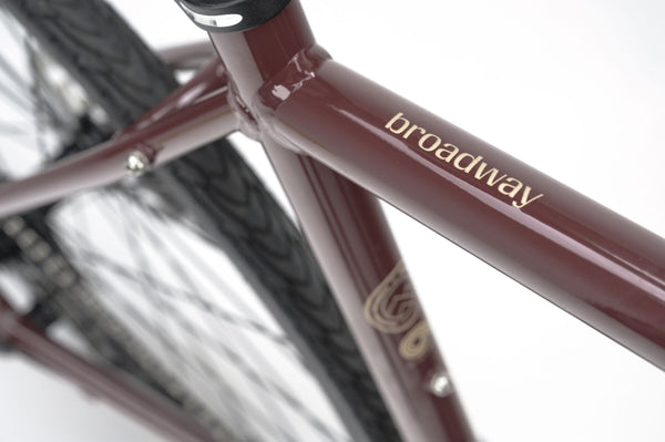 Genesis Broadway Flat Bar City Bike
