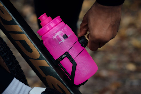 Elite Struka Microadjust Bottle Cage in Black